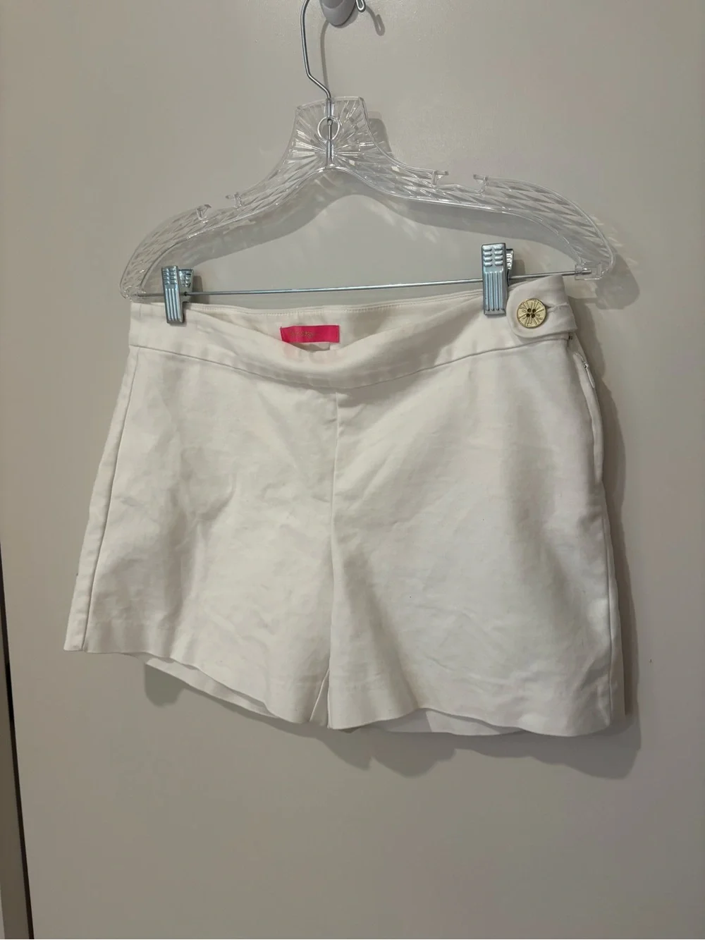 Lilly Pulitzer White Shorts Side Gold Button Tailored 4 - Picture 1 of 10
